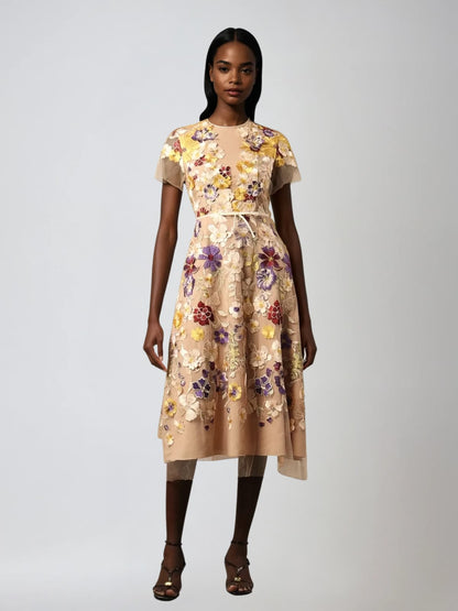 Geyra Short Sleeve Flower Embroidered Midi Dress