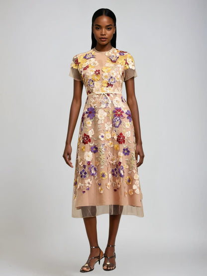 Geyra Short Sleeve Flower Embroidered Midi Dress